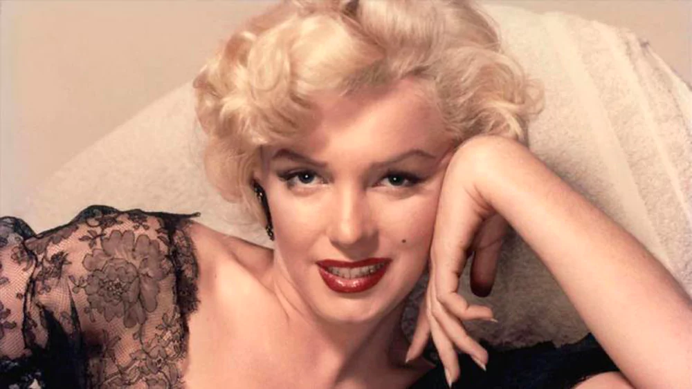Beyond the Shimmering Screen: The Untold Story of Marilyn Monroe